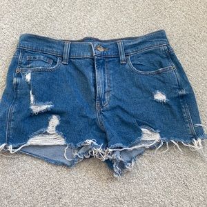 Old Navy Boyfriend Short Midrise. Size 2